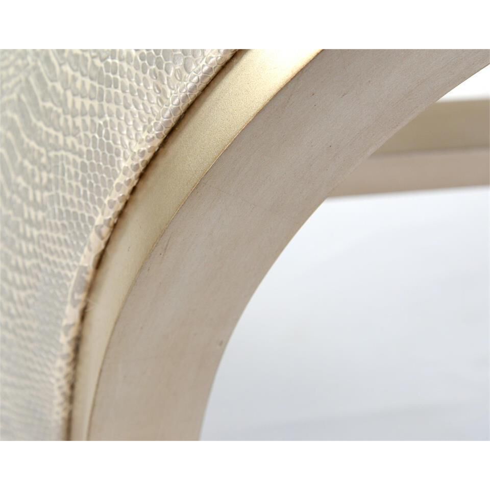 Aintree Curved Bench